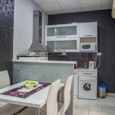 Долгосрочная аренда светлой 2-комнатной квартиры, 45 м², центр Белграда, Сербия